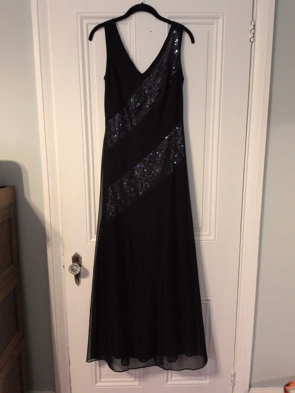 Tadashi Shoji Black Sequin Accent V-Neck Evening Dress Gown